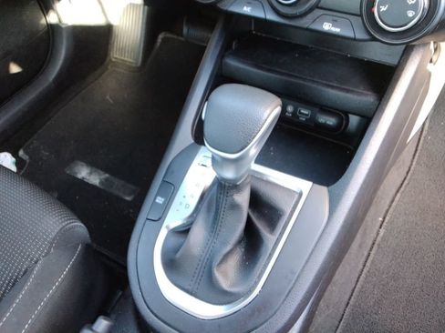 Used 2021 Kia Forte LXS FWD image 8