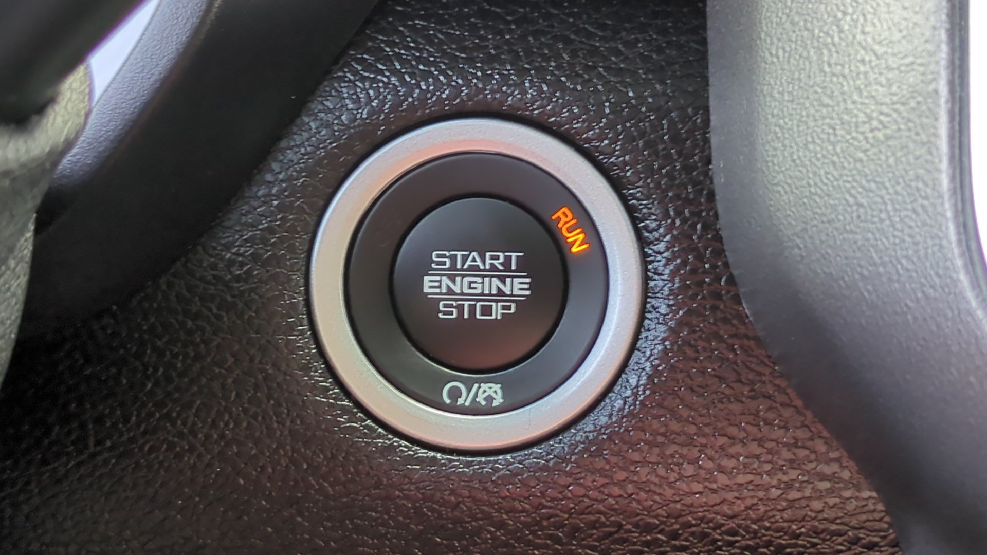 Used 2025 RAM 2500 Laramie AWD/4WD image 19