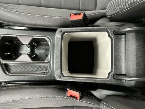 Certified 2024 Volkswagen Taos SE image 20