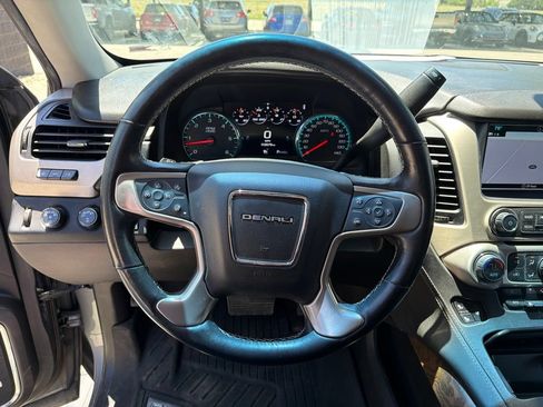 Used 2019 GMC Yukon Denali w/ Denali Ultimate Package AWD/4WD image 13