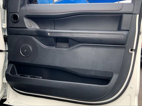 Used 2023 Ford Expedition Limited image 23