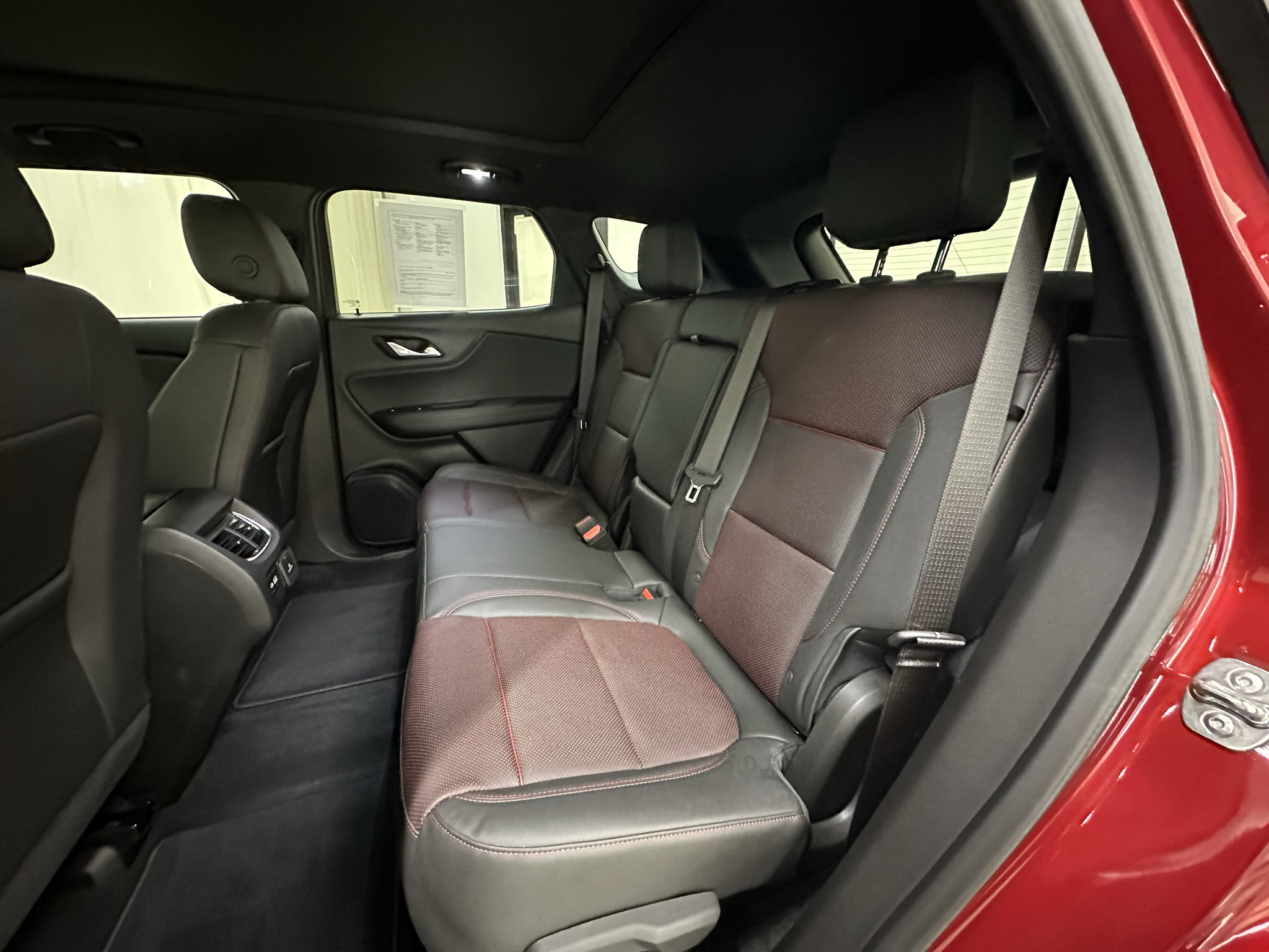 Used 2024 Chevrolet Blazer RS w/ Driver Confidence II Package FWD image 23