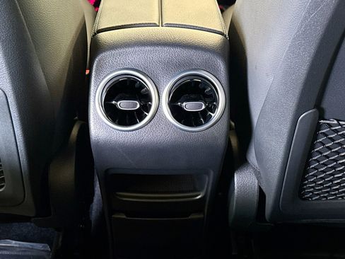 Used 2023 Mercedes-Benz GLA 250 4MATIC w/ Premium Package image 23