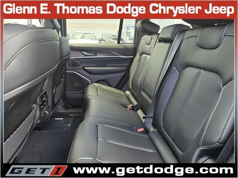 New 2026 Jeep Grand Cherokee Limited RWD image 12
