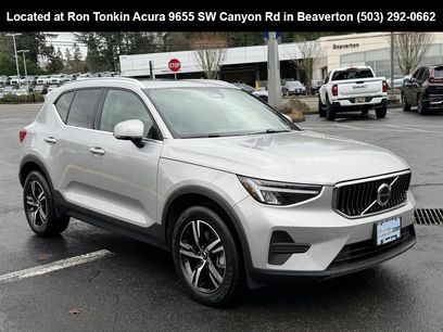 Used 2024 Volvo XC40 B5 Core