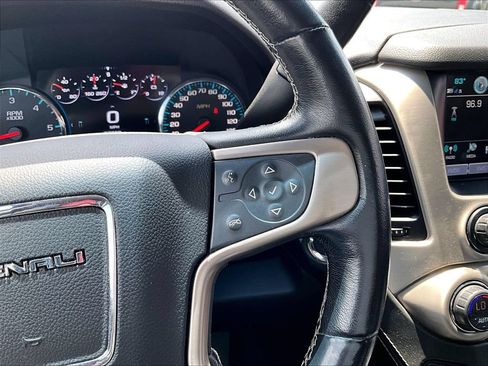 Used 2020 GMC Yukon Denali w/ Denali Ultimate Black Edition AWD/4WD image 20