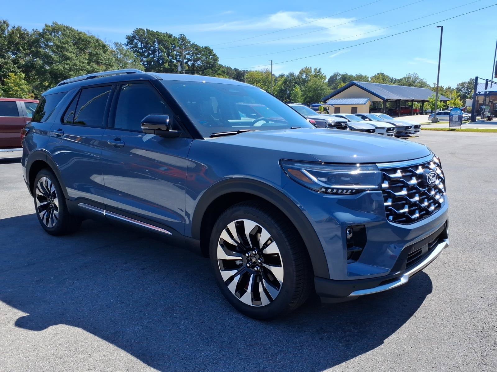 New 2027 Ford Explorer Platinum RWD image 6