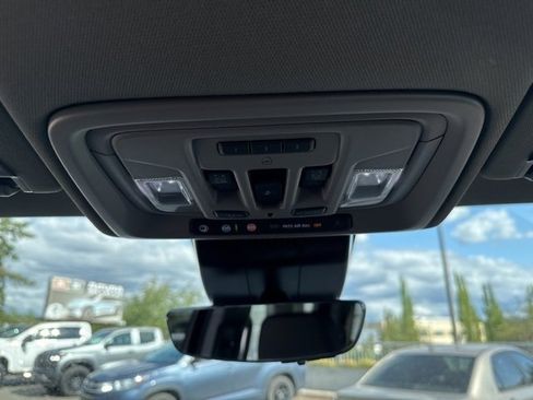 Used 2025 GMC Sierra 1500 Denali image 21