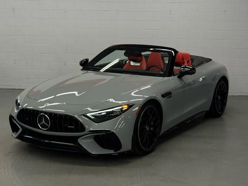 Used 2022 Mercedes-Benz SL 63 AMG 4MATIC image 3