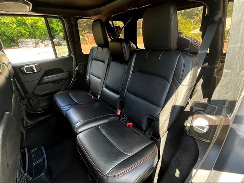 Used 2018 Jeep Wrangler Unlimited Rubicon image 20