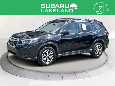 Used 2021 Subaru Forester Premium image 1