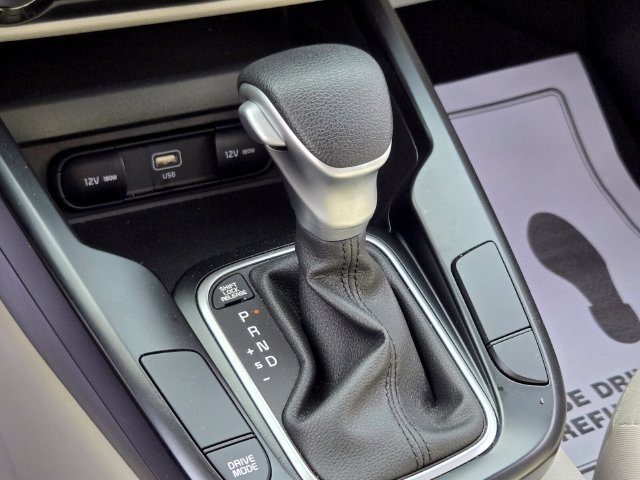 Used 2025 Kia Soul LX w/ LX Technology Package FWD image 27
