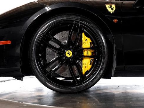 Used 2018 Ferrari 488 Spider RWD image 19