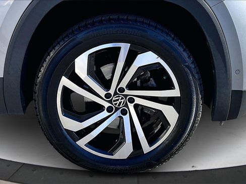 Used 2021 Volkswagen Atlas SEL Premium image 36