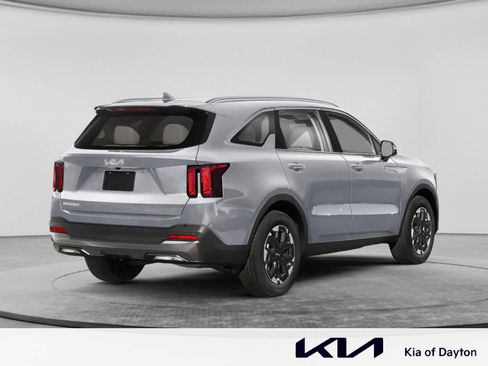 Used 2024 Kia Sorento S w/ Panoramic Sunroof Package FWD image 2