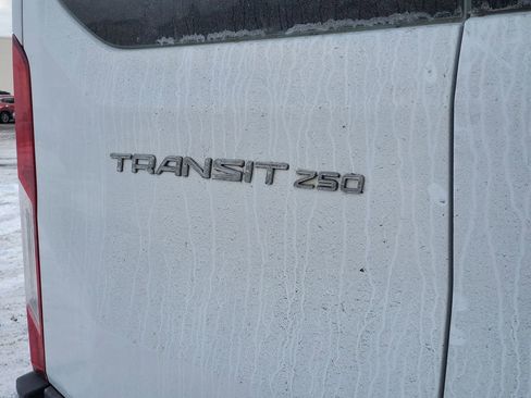Used 2015 Ford Transit 250 130 Low Roof w/ Exterior Upgrade Package image 7
