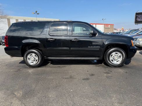 Used 2010 Chevrolet Suburban 2500 LS w/ Skid Plate Package image 10