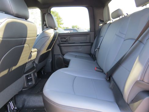 New 2026 RAM 3500 Tradesman w/ Chrome Appearance Group image 15