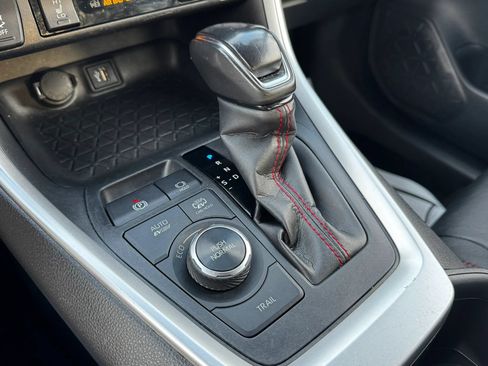 Used 2023 Toyota RAV4 SE AWD/4WD image 29