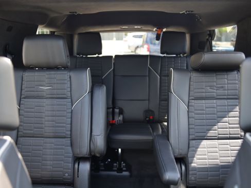 Used 2024 Cadillac Escalade Sport Platinum w/ LPO, ONYX Package AWD/4WD image 37