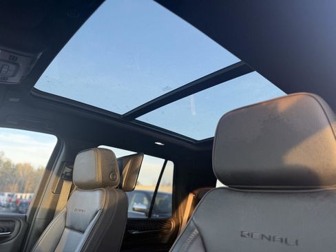 Certified 2024 GMC Yukon Denali w/ Denali Reserve Package image 25