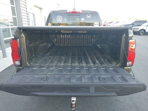 Used 2024 Chevrolet Colorado Z71 w/ Z71 Convenience Package 2 image 7