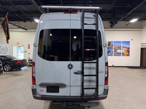 Used 2022 Mercedes-Benz Sprinter 2500 image 19