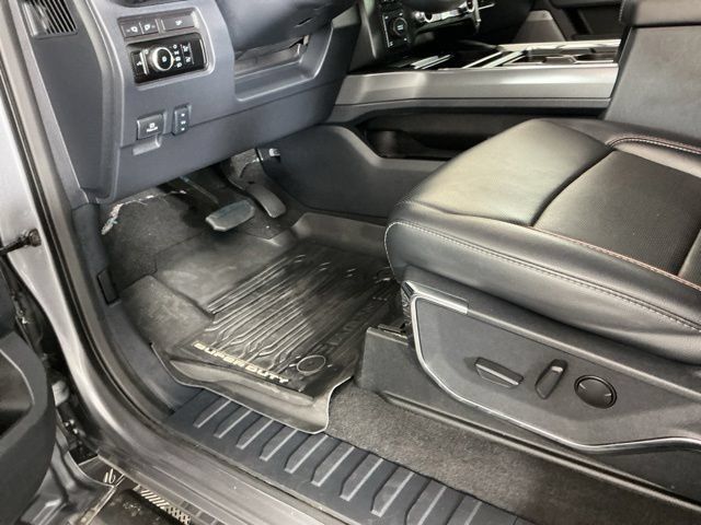 Used 2024 Ford F350 Lariat w/ Sport Appearance Package AWD/4WD image 18