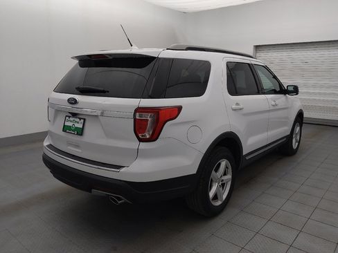Used 2018 Ford Explorer XLT w/ Equipment Group 202A image 9