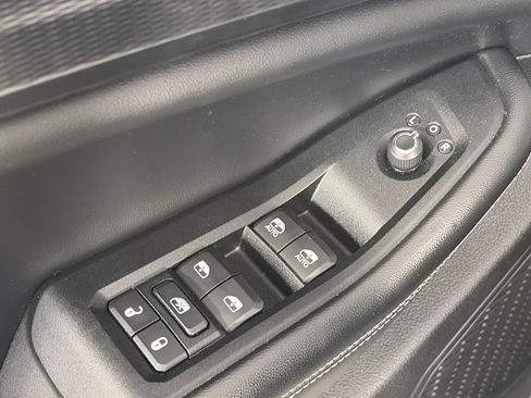 Used 2023 Jeep Grand Cherokee L Laredo AWD/4WD image 25