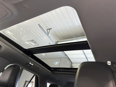 Used 2021 Ford Explorer XLT w/ Equipment Group 202A image 16