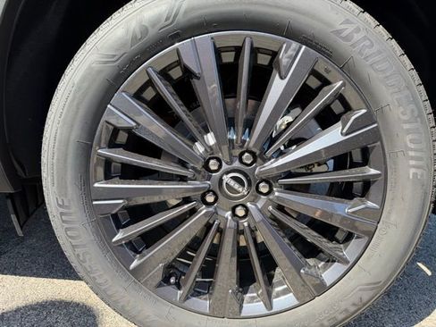 New 2026 Nissan Pathfinder SL w/ SL Premium Package image 9