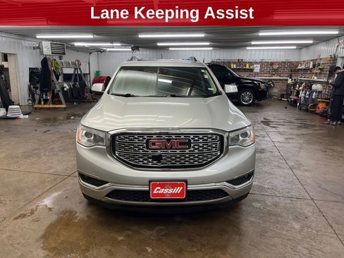Used 2017 GMC Acadia Denali image 9