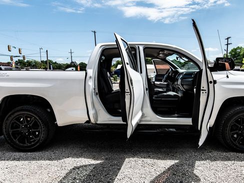 Used 2018 Toyota Tundra SR5 RWD image 20
