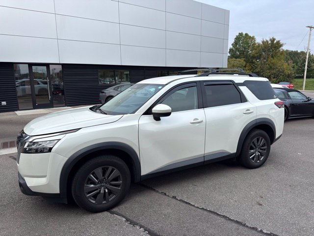 Used 2022 Nissan Pathfinder SV AWD/4WD image 6