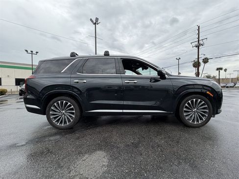 Used 2023 Hyundai Palisade Calligraphy FWD image 6