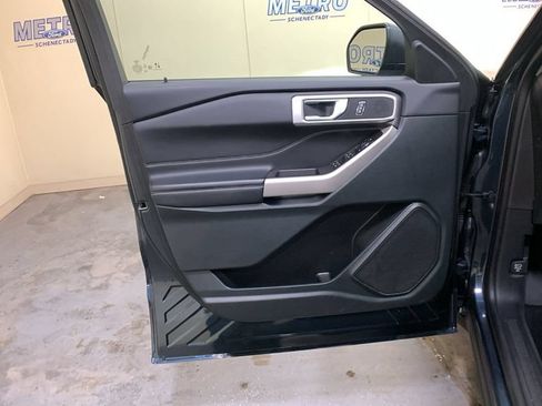 Used 2024 Ford Explorer XLT w/ Equipment Group 202A AWD/4WD image 26