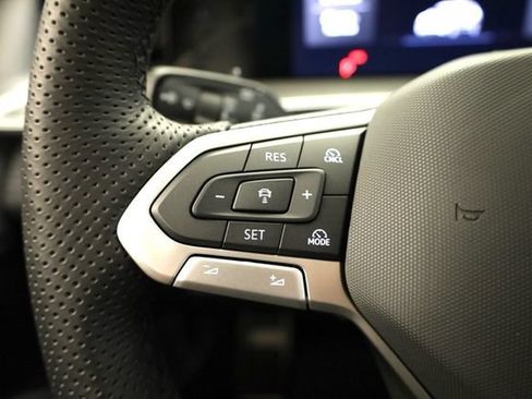 New 2026 Volkswagen Tiguan SE R-Line AWD/4WD image 24