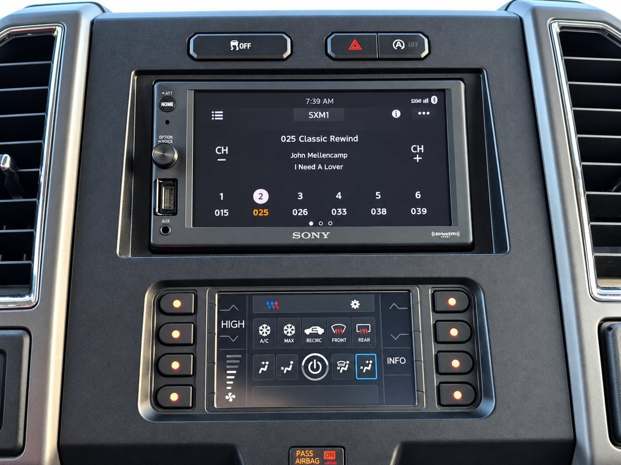 Used 2016 Ford F150 XLT w/ Equipment Group 301A Mid AWD/4WD image 17