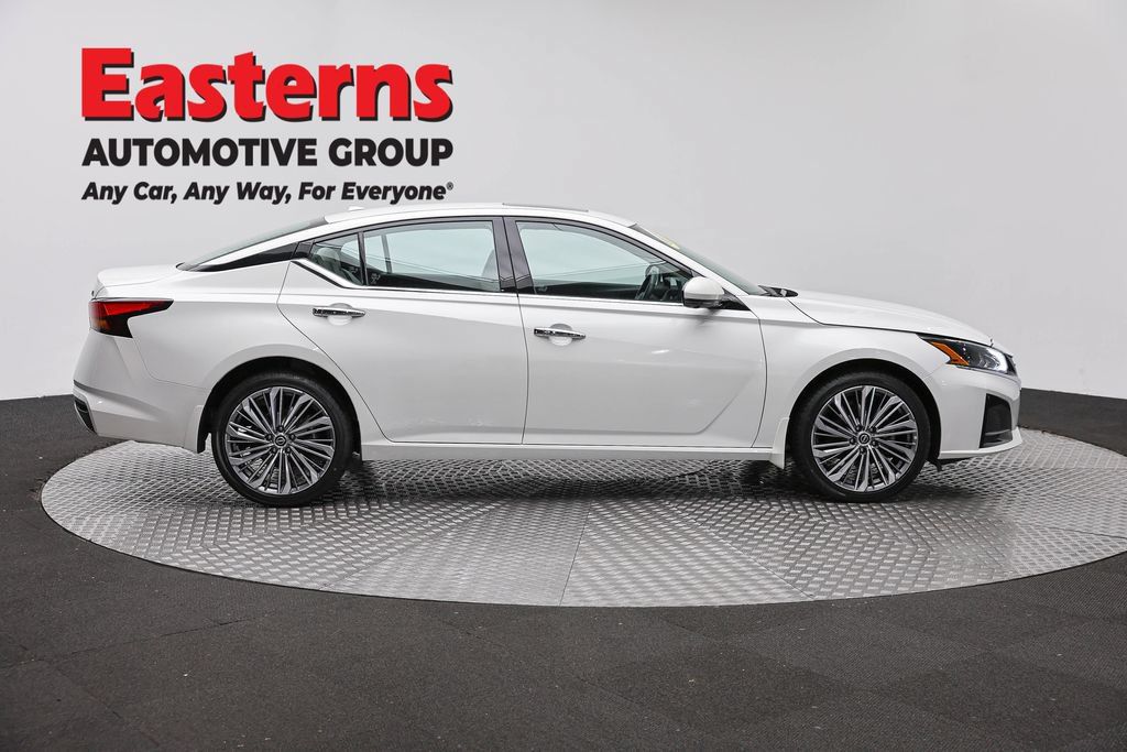 Used 2023 Nissan Altima 2.5 SL AWD/4WD image 6