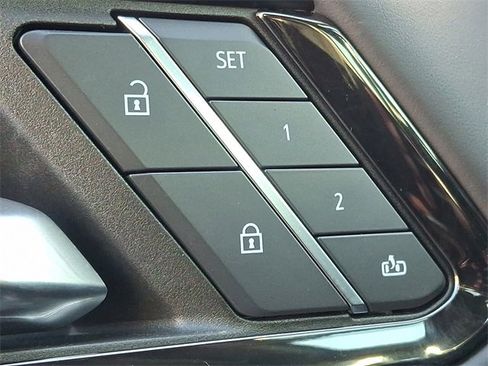 Used 2023 GMC Sierra 1500 AT4X image 24