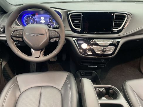 New 2026 Chrysler Pacifica Select w/ S Appearance Package image 14