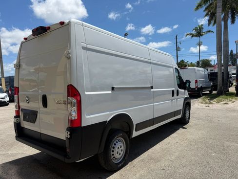 Used 2025 RAM ProMaster 2500 w/ Convenience Group FWD image 5