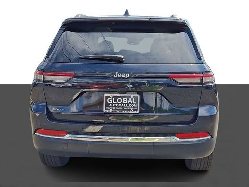 Used 2023 Jeep Grand Cherokee 4WD 4xe image 6