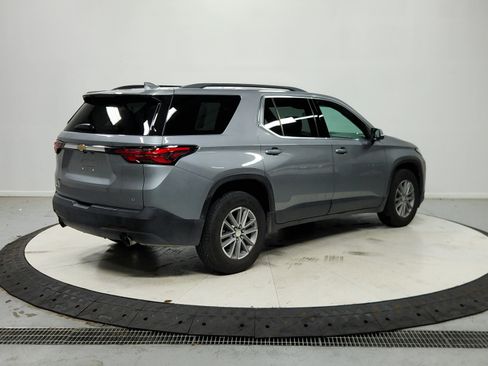 Used 2023 Chevrolet Traverse LT FWD image 8