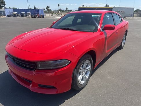 Used 2022 Dodge Charger SXT RWD image 2