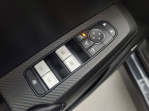 Used 2025 Mitsubishi Outlander SE AWD/4WD image 26