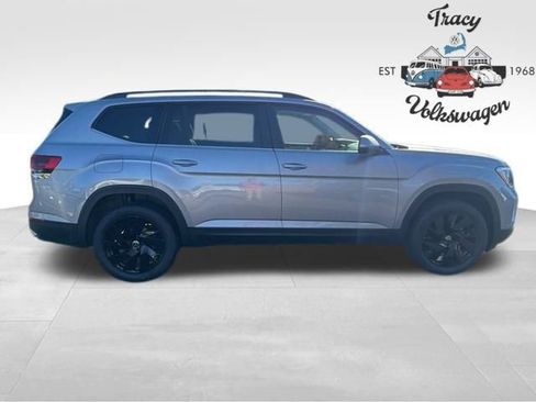 New 2026 Volkswagen Atlas SE image 8