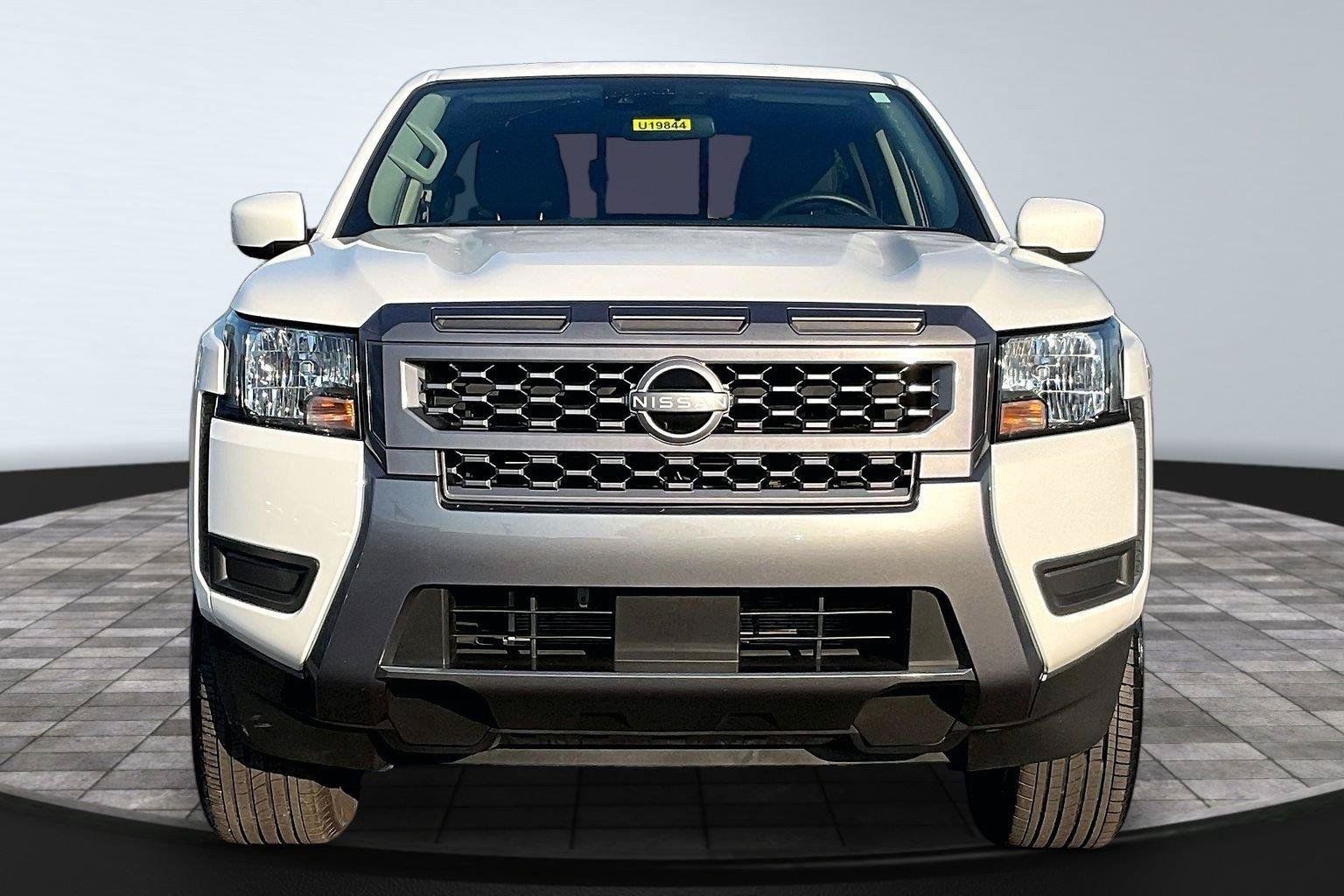 Certified 2025 Nissan Frontier SV RWD image 2