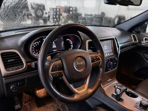 Used 2015 Jeep Grand Cherokee Limited w/ Luxury Group II AWD/4WD image 8
